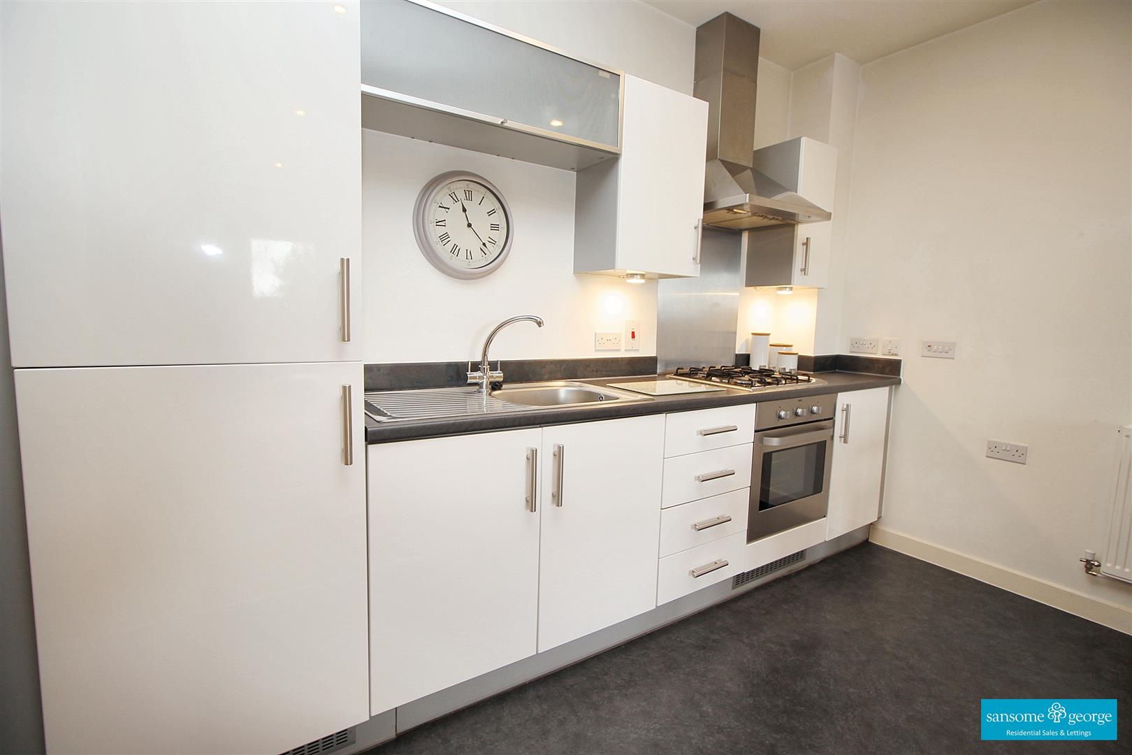 2 bed property in Tay Road, Tilehurst